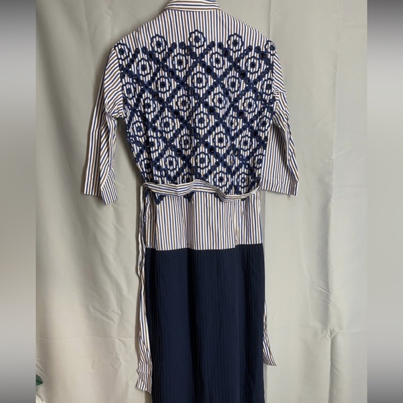 SANDRO Paris Josefine Pleated Evelet-lace midi Dress MSRP$515 - Picture 11 of 16